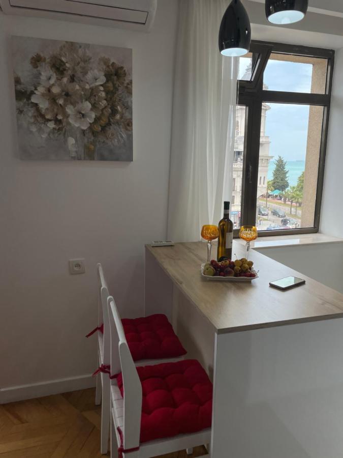 Apartment 2 Minutes From The Sea باتومي المظهر الخارجي الصورة