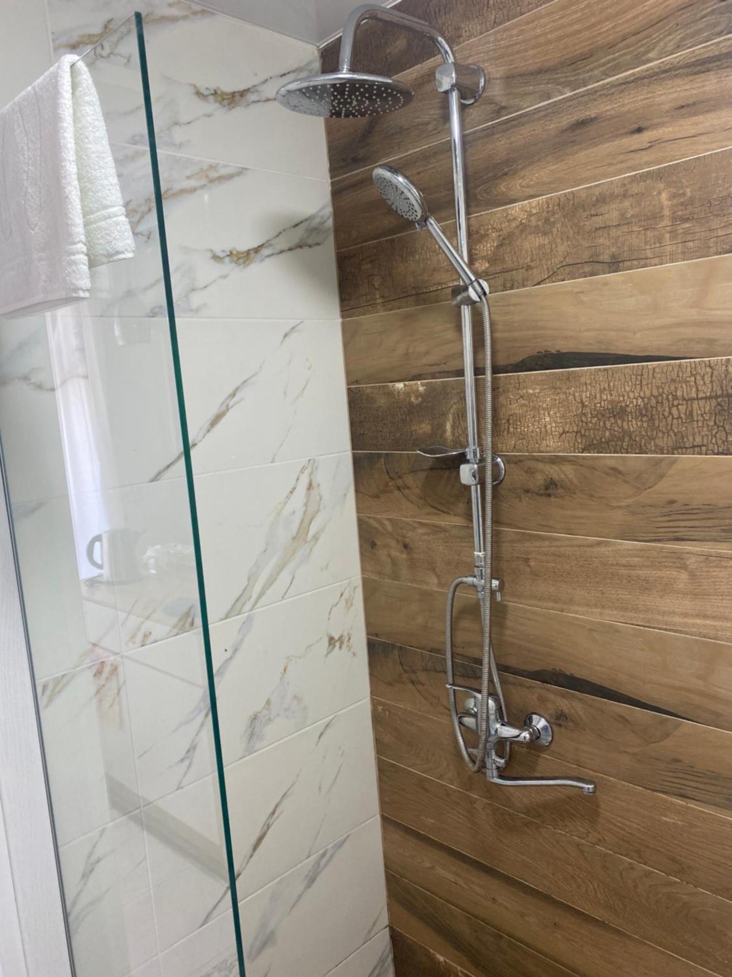 Apartment 2 Minutes From The Sea باتومي المظهر الخارجي الصورة